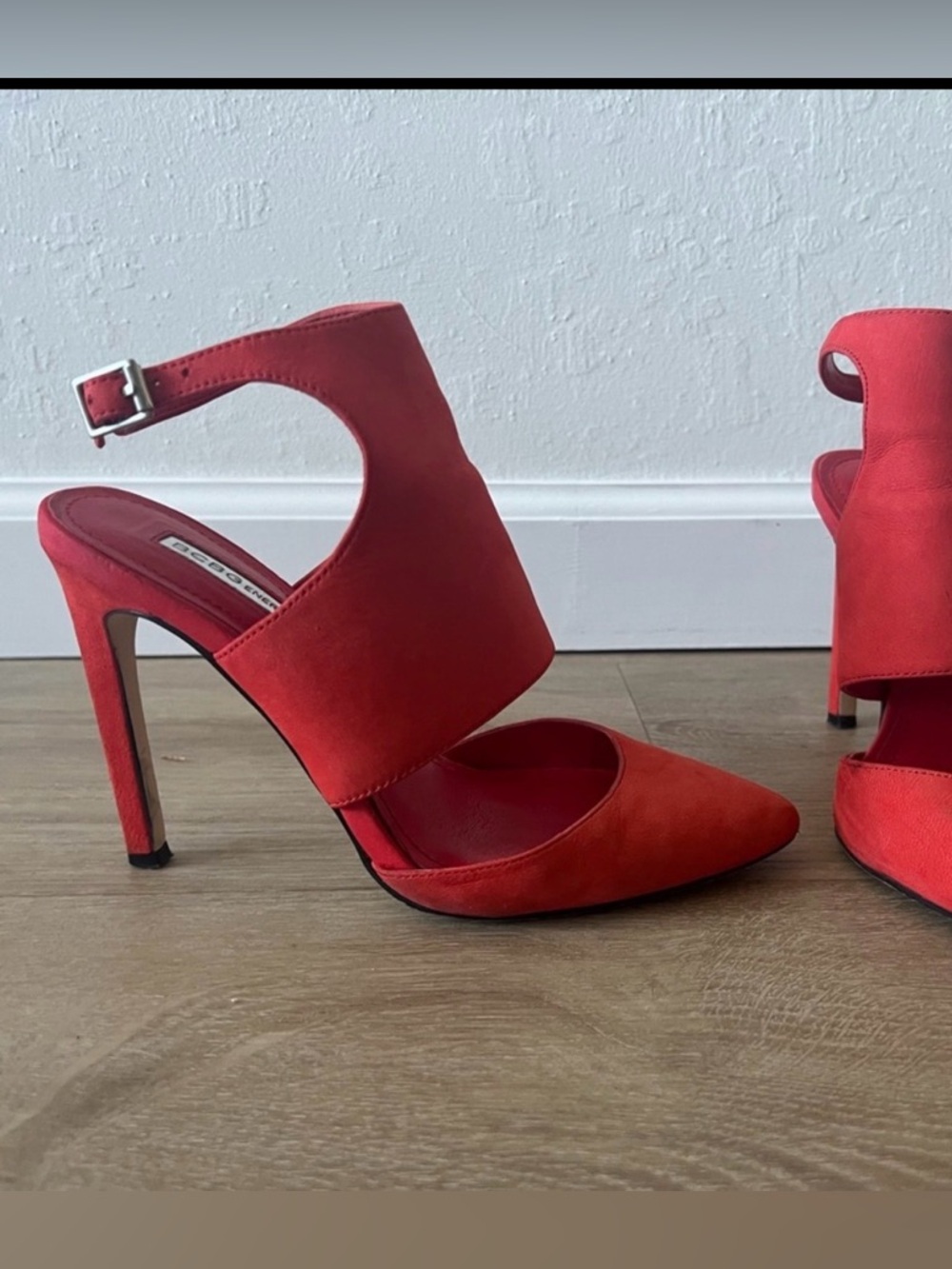 BCBG red💋 stilleto women’s pumps shoes heels size 6. Pre loved